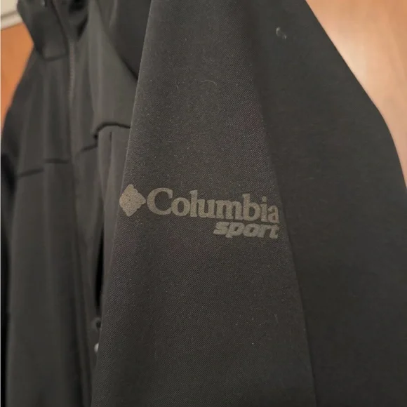 Black Hooded Softshell Jacket - Picture 2 of 5